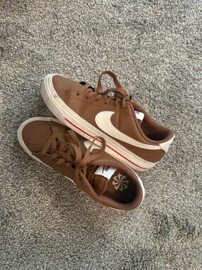 Kids Brown Low-Top Sneakers with Cream Swoosh
